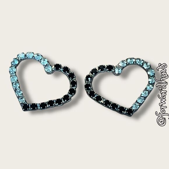 Bundle Sale 3 for $15 | Vintage Heart-Shaped Stud Earrings - Picture 1 of 8